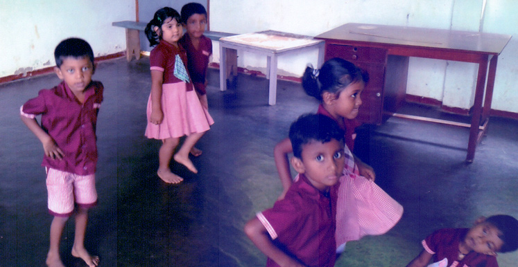 >Children been trained for a dancing item in Line Van Dijck preschool thunthalawa